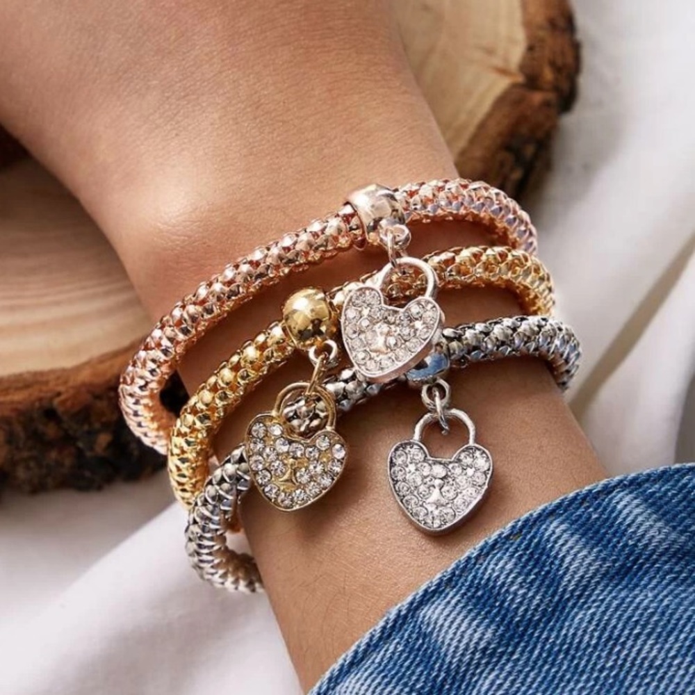 🔥3/$25🔥3 Piece Rhinestone Charm Bracelet Set